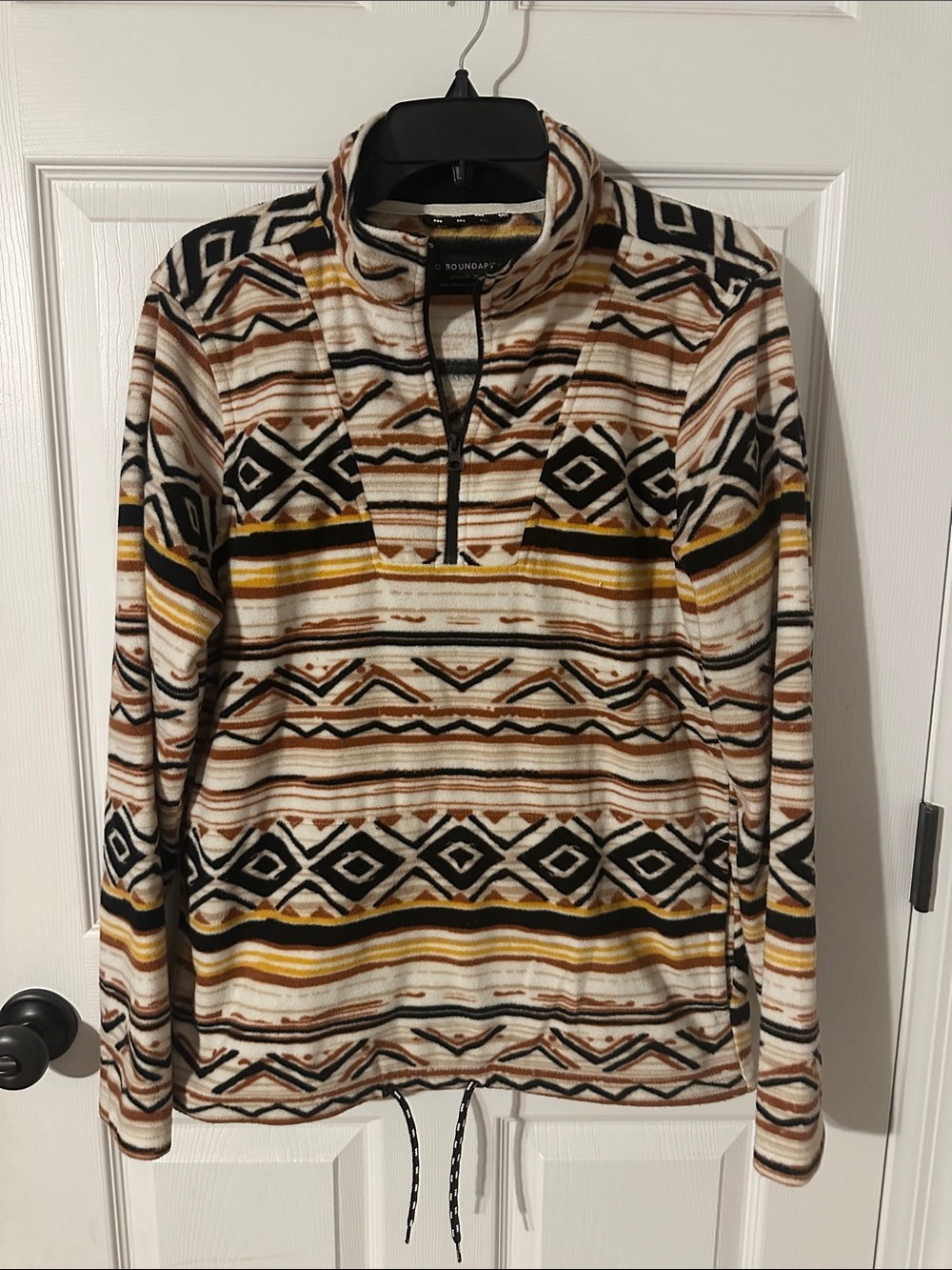 No Boundaries Men’s Patterned Zip-Up Fleece Pullover - Cream, Brown & Black